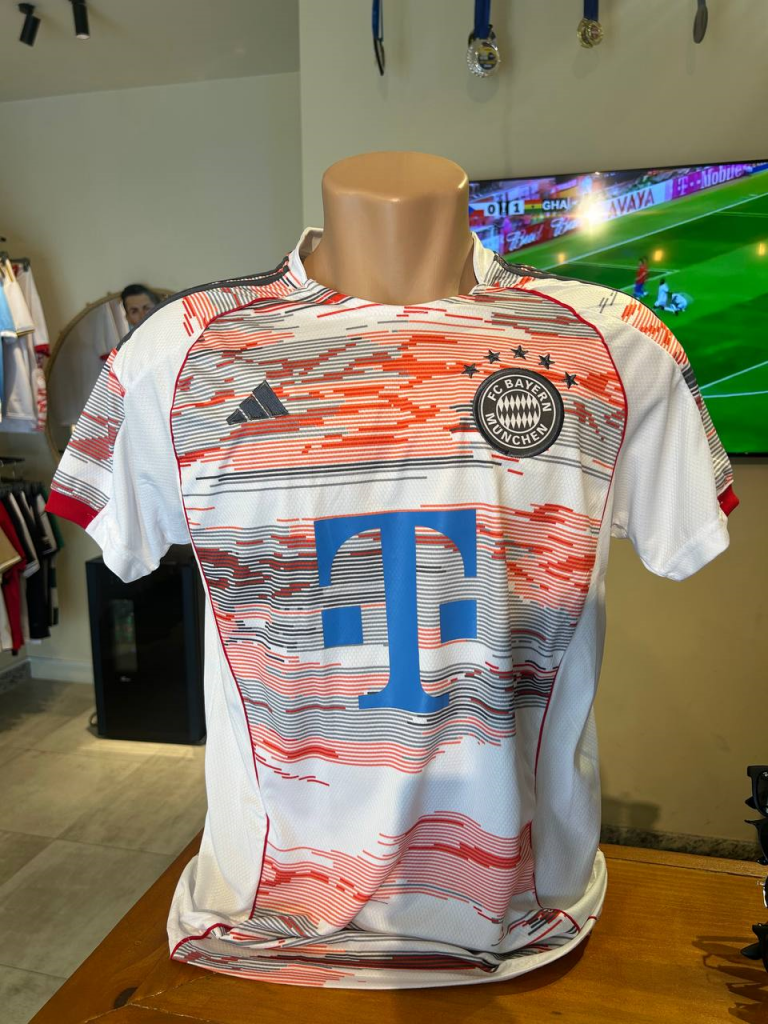 Bayern Munich 25/25 visitante - Modelo primeira linha nacional